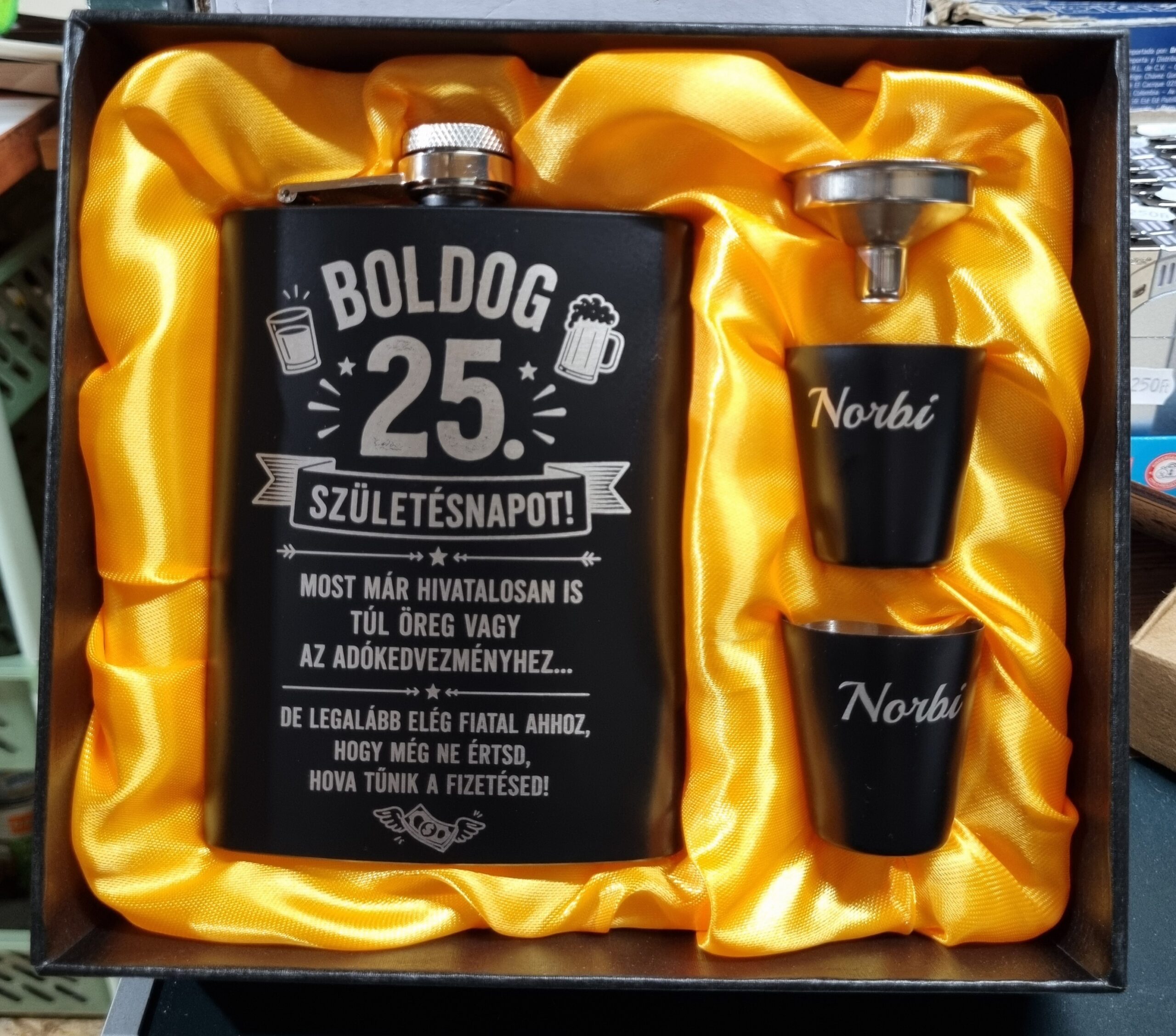 Panther Flaska szett ajándék dobozban 8oz( 2,36dl ) + 2db pohár - Image 7